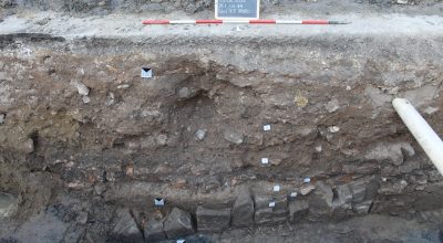 Un intervento di scavo per la posa di una tubazione ad Este (Pd) riscopre un tratto di strada di età protostorica dell’antica Ateste