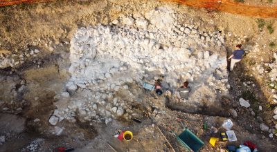 Scoperti i resti di una torre e di una cinta muraria di età medievale a Sarmede (TV)