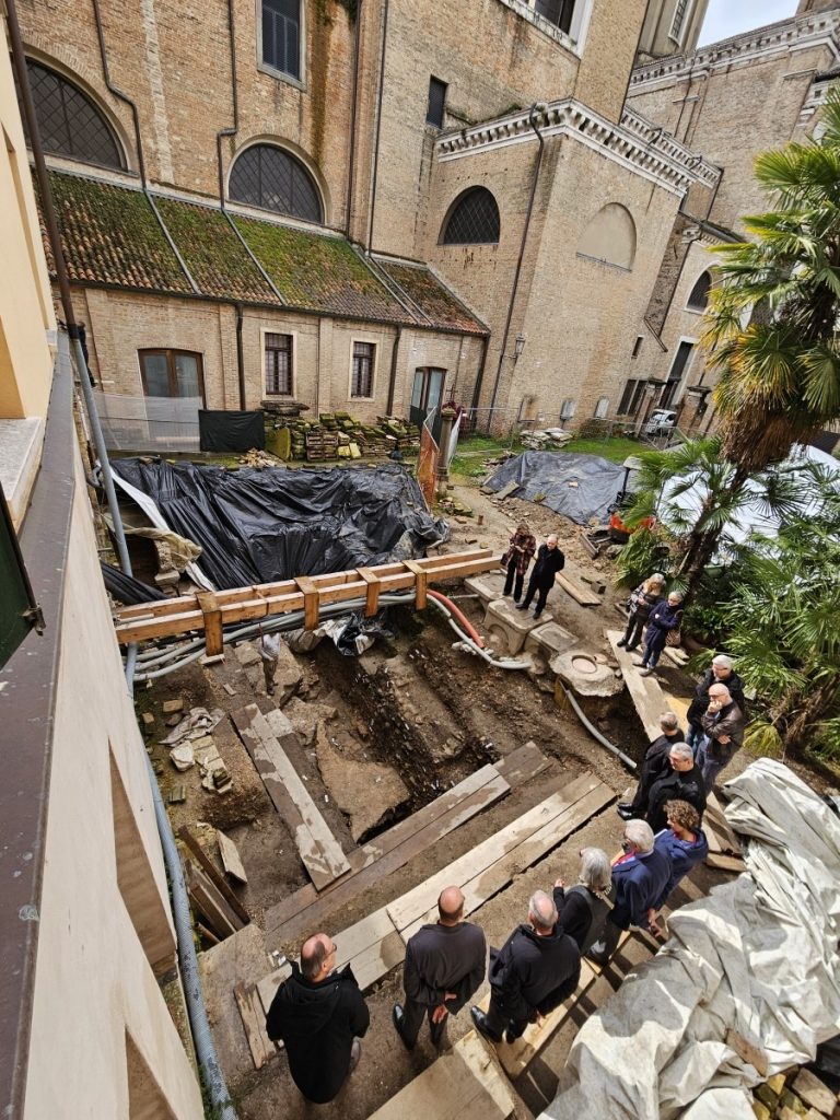 Padova, nuovi scavi archeologici e restauri nel Chiostro dei Canonici, sostenuti dal Ministero della Cultura e Fondazione Cariparo