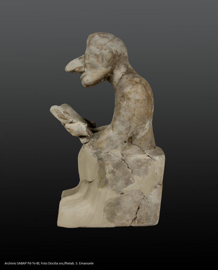 Il restauro de “Il lettore”, rinvenuto in frammenti nella necropoli di Vicolo Pastori a Padova